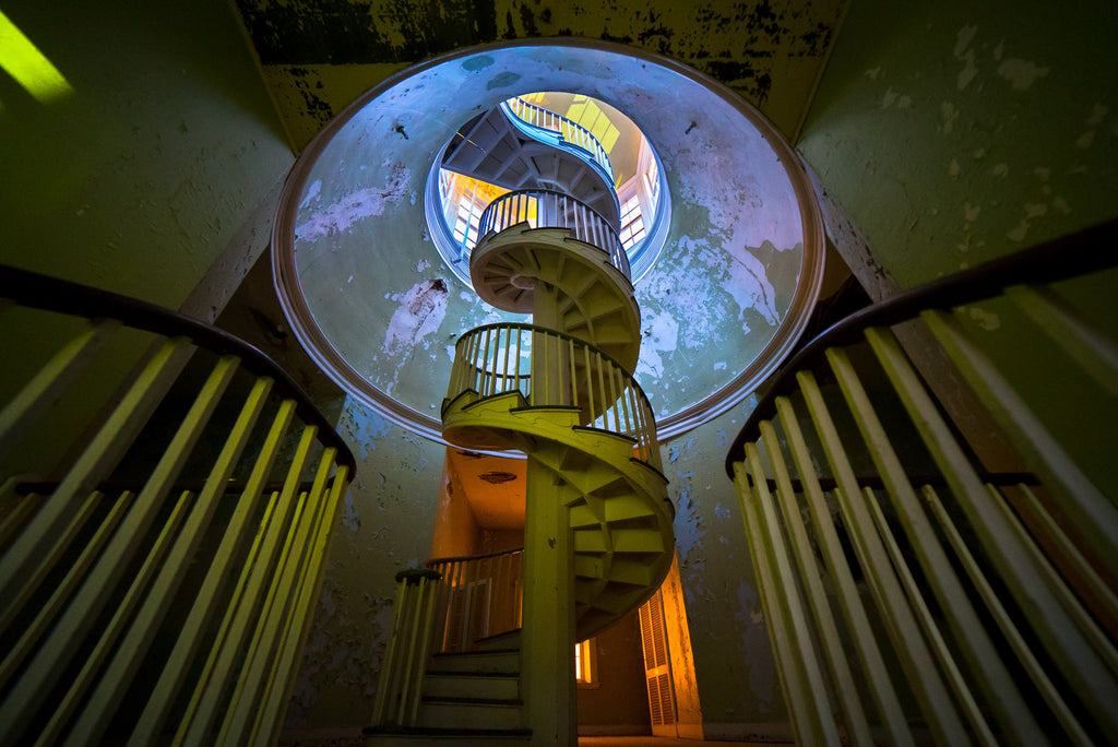 abandoned places photos urbex spiral stairs asylum