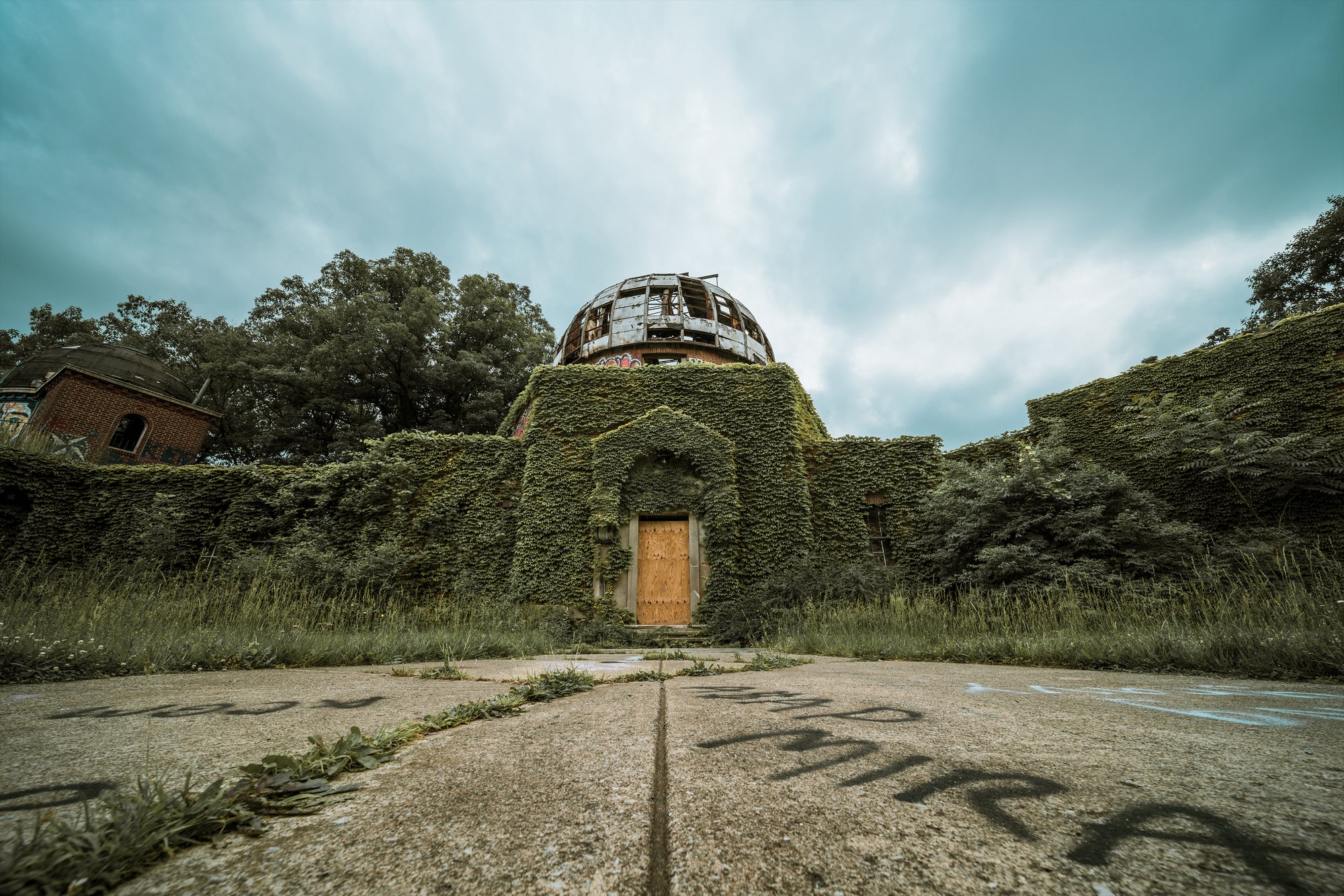abandoned places book urbex book